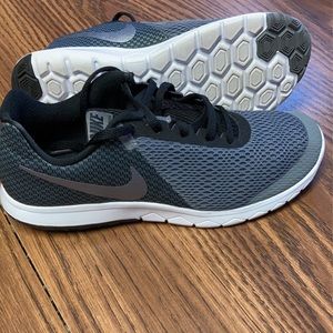 Nike Unisex Flex Experience RN6